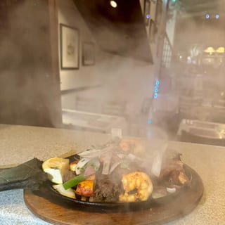 Mt Everest Sizzling Platter